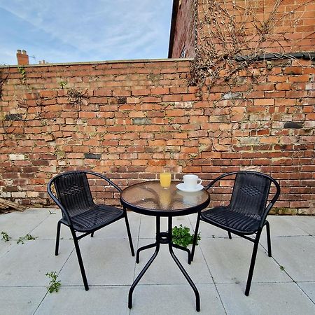 Incredible Private Rooms All With Private Bathrooms In A Fully Serviced House Next To City Centre With Free Parking Coventry Eksteriør billede